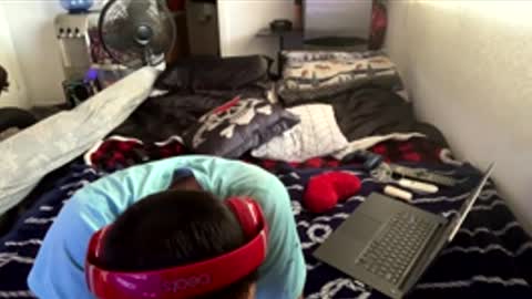 Snapshot of bigdickpapishampoo chatting on February 19, 10:17 pm bigdickpapishampoo online show from February 19, 10:17 pm