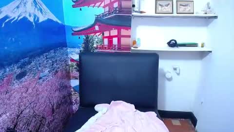 Snapshot of bigg_boobs_xxx chatting on June 16, 9:50 pm Sunny online show from June 16, 9:50 pm