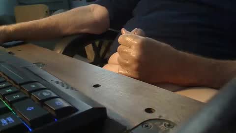 Snapshot of bigjimaroo chatting on January 12, 6:24 pm meforyou online show from January 12, 6:24 pm