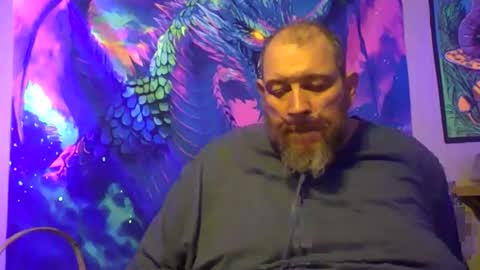 bigman42of0rlife online show from April 19, 8:57 am