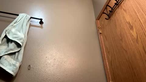 bigskinnyboyshh online show from February 3, 2:32 am