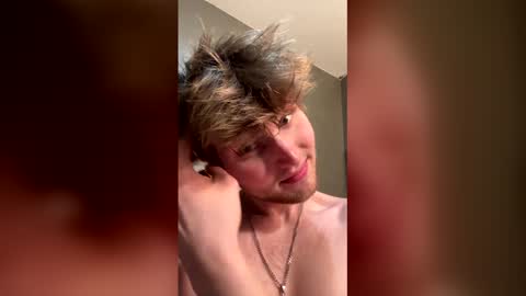 bigskinnyboyshh online show from March 4, 12:49 am