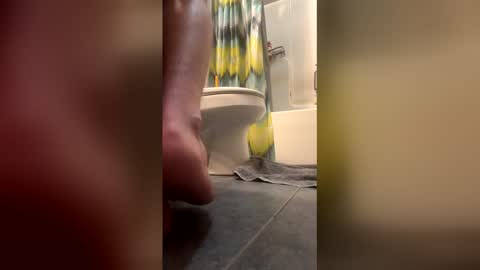 bigskinnyboyshh online show from March 6, 2:41 am