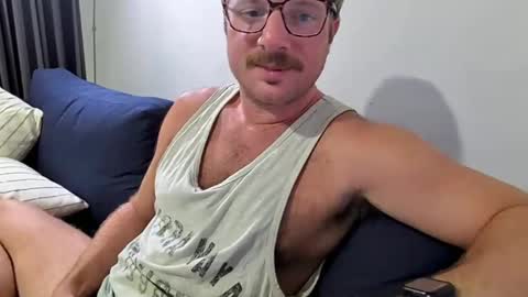 bigthickvic online show from May 16, 2:19 am