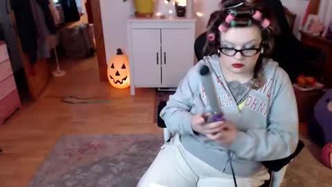 Morgan Lafeuille online show from October 31, 7:48 pm