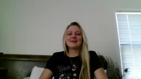 Snapshot of bigtittybella21 chatting on July 2, 1:38 am bigtittybella21 online show from July 2, 1:38 am