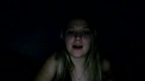 Snapshot of bigtittybella21 chatting on July 5, 10:44 am bigtittybella21 online show from July 5, 10:44 am