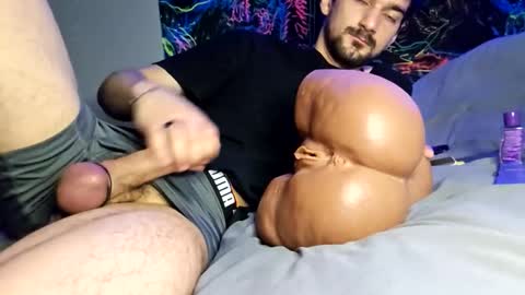 bigwhitecock_liam online show from May 30, 5:54 pm