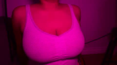 Snapshot of bigwilly624969 chatting on June 11, 7:17 am bigwilly624969 online show from June 11, 7:17 am