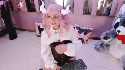 Biizzy online show from April 3, 3:43 pm