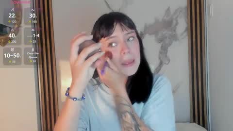 bilie__eilish online show from April 6, 12:39 pm