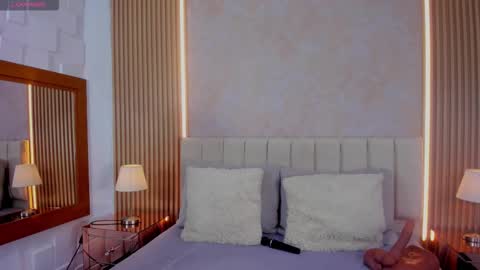 Snapshot of bilie_rouse1 chatting on December 22, 3:03 am Bilie online show from December 22, 3:03 am