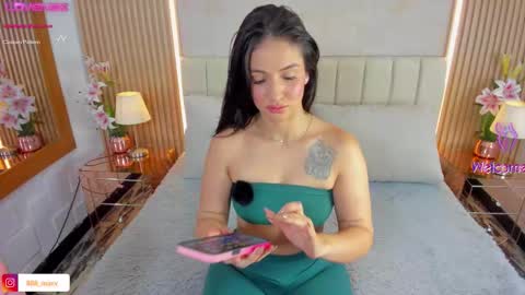 Snapshot of bilie_rouse1 chatting on February 25, 1:48 am Bilie online show from February 25, 1:48 am