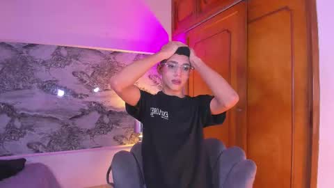 Sam online show from February 5, 11:48 am