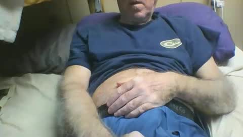 Snapshot of bisoutherner chatting on December 21, 6:42 am bisoutherner online show from December 21, 6:42 am