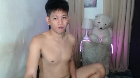 Snapshot of bj_alex31 chatting on May 2, 4:34 pm alex online show from May 2, 4:34 pm