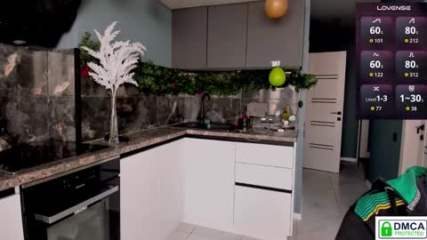 Mia and Rick online show from March 18, 6:38 am