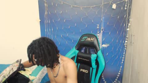 Snapshot of black_dreadlocks chatting on December 30, 11:48 am Black online show from December 30, 11:48 am