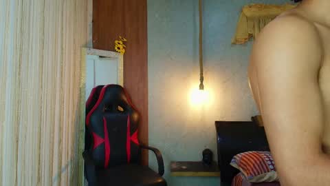 black_king_241 online show from April 7, 11:15 pm