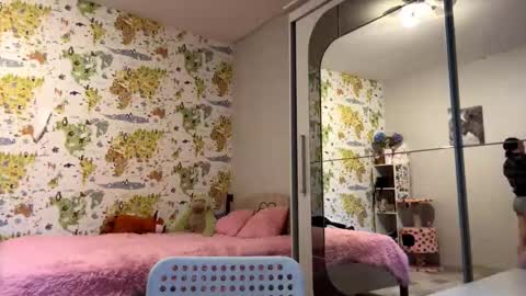 Liz online show from March 26, 3:28 pm