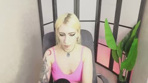 Emily online show from July 19, 10:52 am