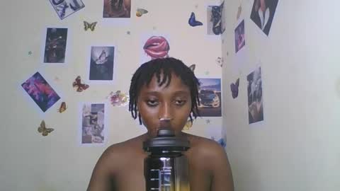 Snapshot of black_rosey chatting on January 15, 1:26 pm veraa online show from January 15, 1:26 pm