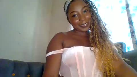 Dee online show from August 6, 9:22 am