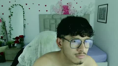 Snapshot of blackfox_desire chatting on June 14, 6:10 pm mateo online show from June 14, 6:10 pm
