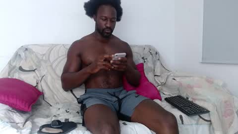 Twtter 1MikeBeckford            Onlyfns beckfordmike online show from February 23, 11:18 am