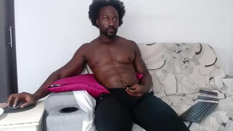 Twtter 1MikeBeckford            Onlyfns beckfordmike online show from February 24, 2:59 pm