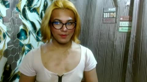 Ellez online show from July 1, 7:02 pm