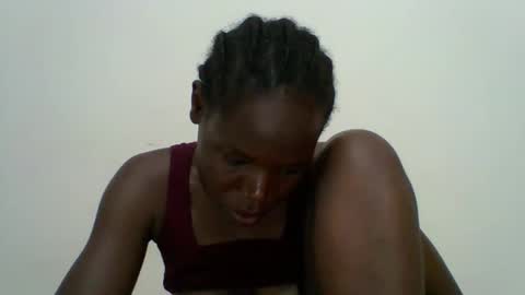 SARAH online show from April 14, 6:36 pm