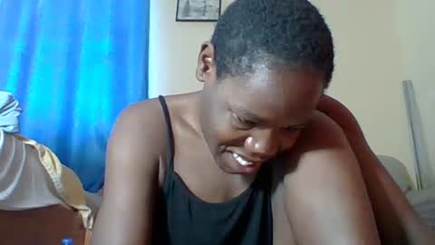 Snapshot of blacksexygal chatting on July 1, 6:15 am SARAH online show from July 1, 6:15 am