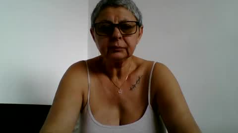Snapshot of blackwidow05 chatting on July 16, 10:32 am Black Widow online show from July 16, 10:32 am