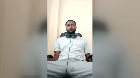blakchiise online show from May 15, 6:42 am
