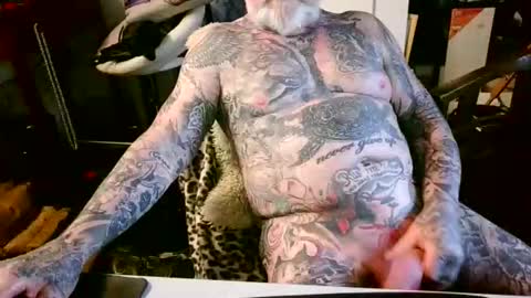 Snapshot of blindsurfer780299 chatting on March 9, 6:39 am blindsurfer780299 online show from March 9, 6:39 am