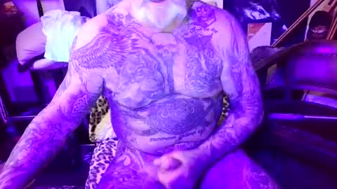 Snapshot of blindsurfer780299 chatting on March 17, 10:57 pm blindsurfer780299 online show from March 17, 10:57 pm