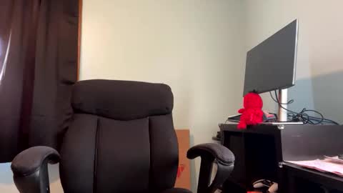 Snapshot of blissfulfoxtrot chatting on March 31, 3:45 pm Blissful Foxtrot online show from March 31, 3:45 pm