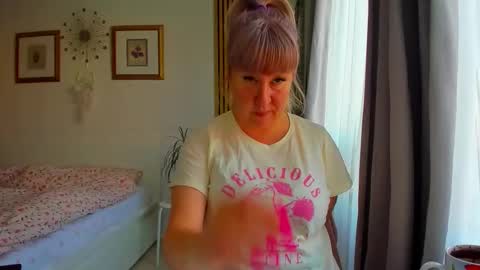 Nicole online show from April 15, 3:46 am