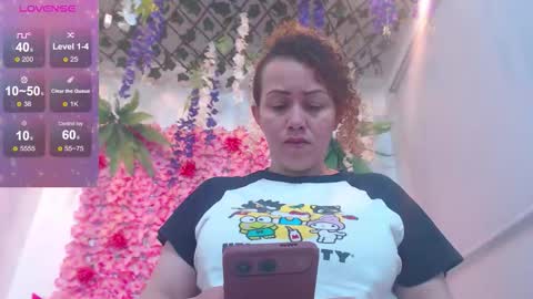 blonde_squirt_ online show from February 20, 12:49 pm