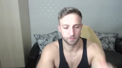 Mr Blond online show from December 15, 8:15 pm