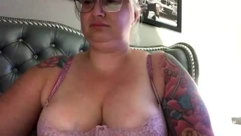 Blondecupcake90 online show from July 17, 6:53 am