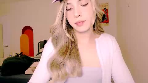 zoey  madisson 3 online show from December 18, 2:17 am