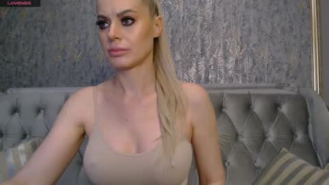 Helen online show from March 21, 7:17 pm