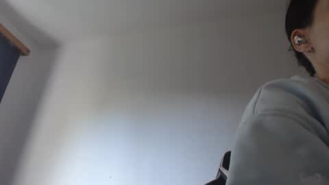 blondyelena online show from May 24, 6:18 am