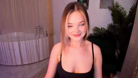 Sophia online show from September 15, 6:41 pm