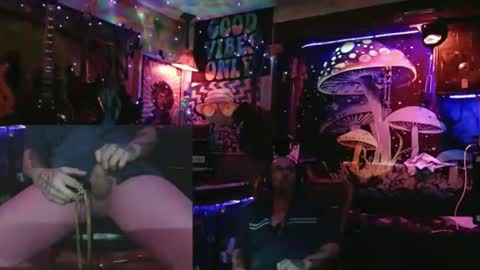 Snapshot of bluebandekim chatting on January 10, 2:35 am bluebandekim online show from January 10, 2:35 am