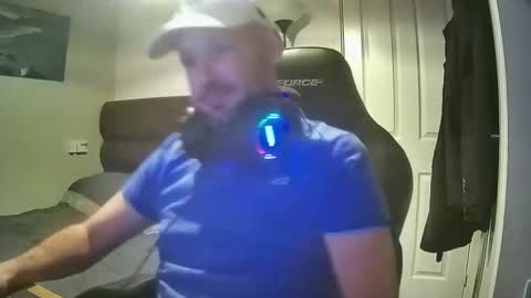 bluebirdflame1 online show from December 3, 11:46 pm