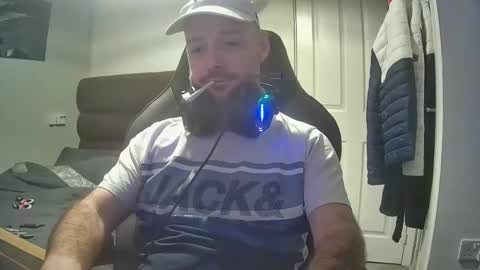 bluebirdflame1 online show from December 25, 9:33 pm