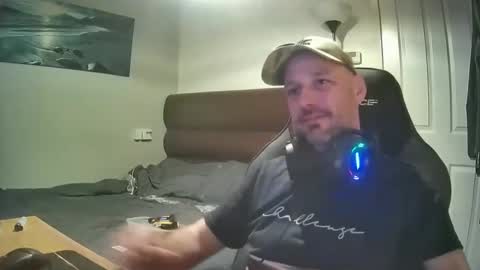 bluebirdflame1 online show from March 12, 6:18 am